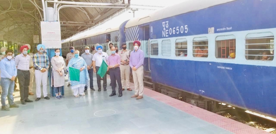 पंजाब सरकार ने 3,95,000 प्रवासी कामगारों को विशेष रेलगाडिय़ों से उनके पैतृक राज्य वापस भेजा 